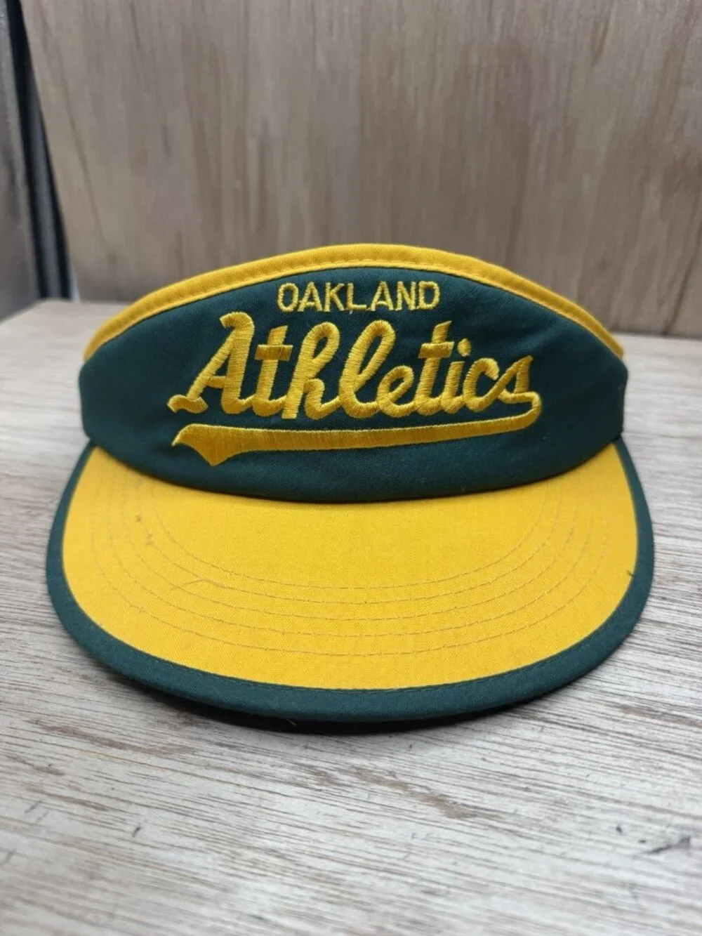 Vintage Oakland Athletics A's Sun Visor Hat Cap Sports Specialties 90s